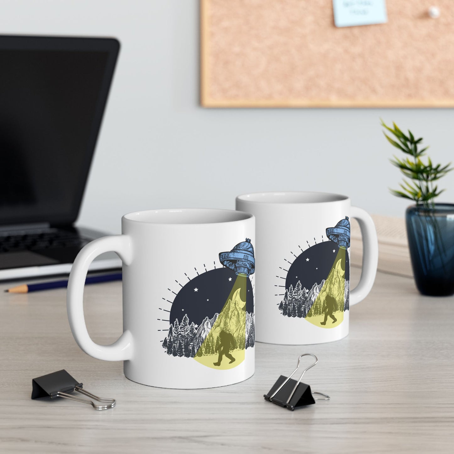 Alien Mug - Bigfoot Ufo