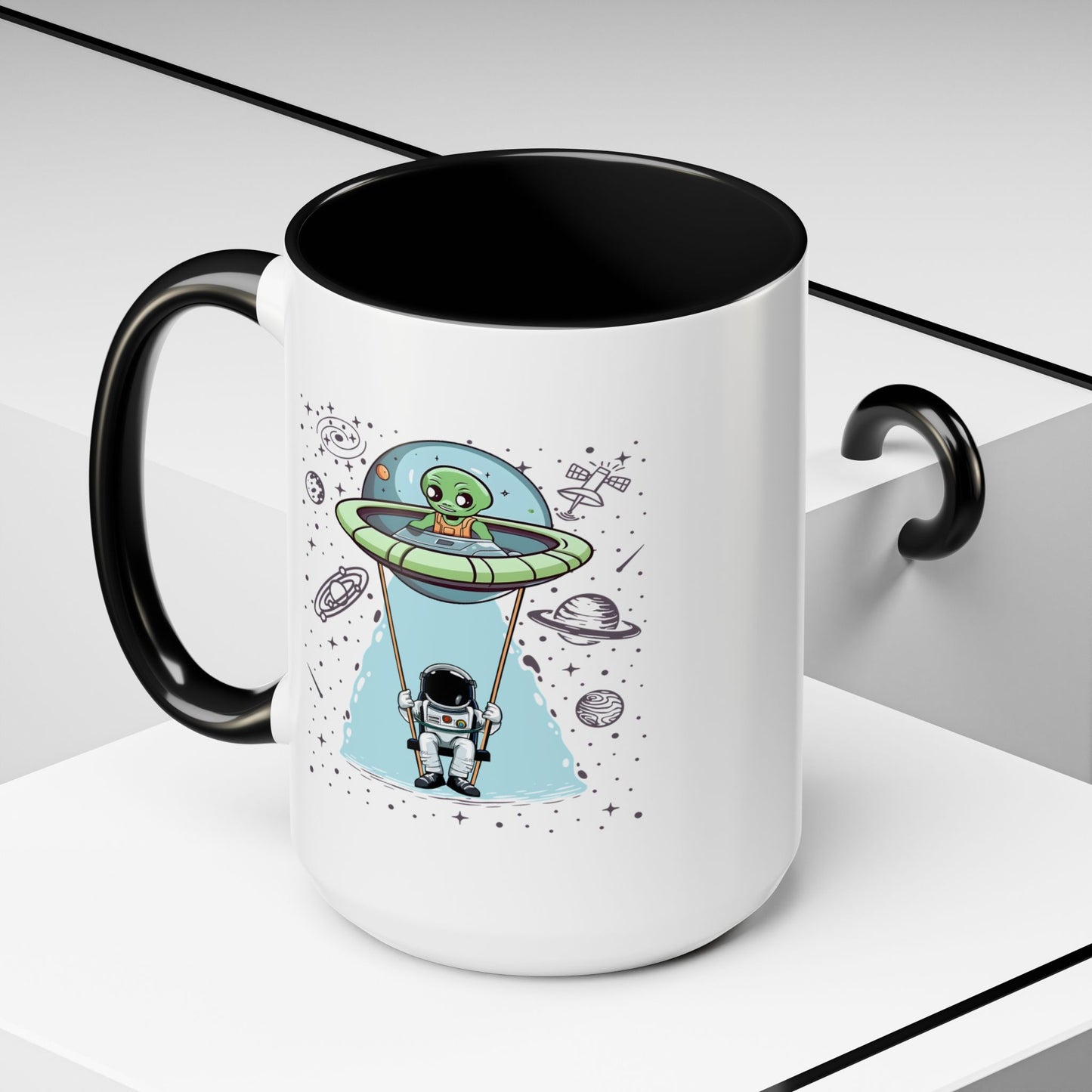 Alien Mug - Alien And Astronaut